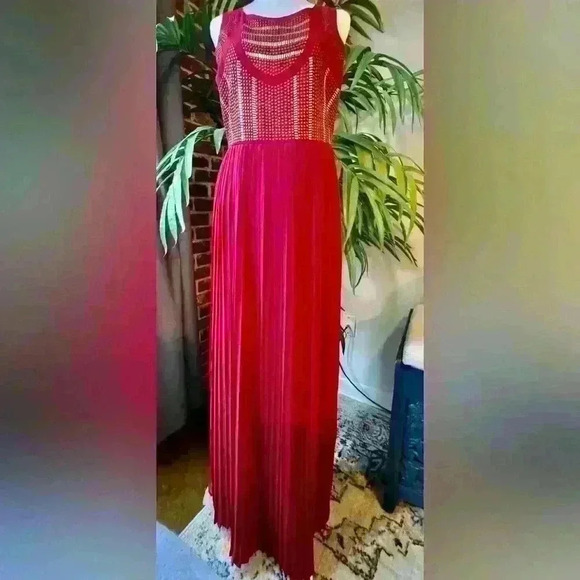 NWT-Sabine Maxi Dress in Burgundy/Oxblood/Maroon-Size M-Lines - Picture 1 of 9